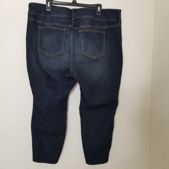 Torrid Women Denim 3X High Rise Skinny Stretch Dark Jegging Short Staple Capsule - Picture 3 of 14